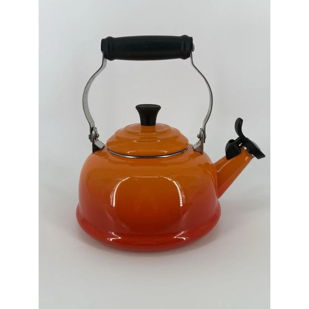 LE CREUSET Enamel On Steel Whistling Tea Kettle 1.7 Qt Flame Orange Classic